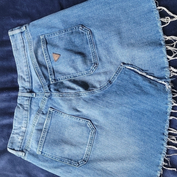 Guess mini flare distressed denim skirt - Picture 4 of 7